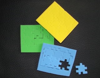 Originalbild zum Tauschartikel Rubiks Magic Cubes - 3 mal Zauberwürfel
