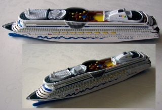 Originalbild zum Tauschartikel AIDA luna Kreuzfahrtschiff Siku Modell