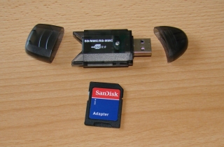 Originalbild zum Tauschartikel USB 2.0 Kartenlesegerät SD MMC MicroSD