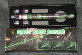 Originalbild zum Tauschartikel Green Grün Laserpointer mit 5 Aufsätzen